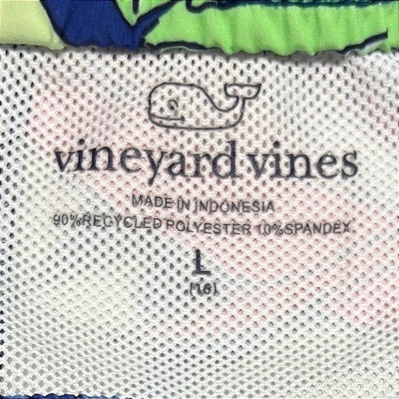 Vineyard Vines Boys Chappy Swim Trunks Tropical Print Large 7" EUC - Picture 8 of 10